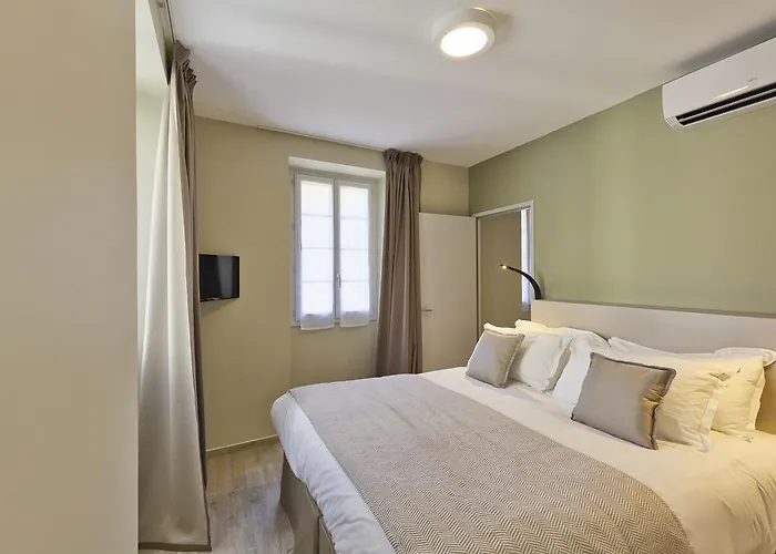 Pidrinella * LʼÎle-Rousse